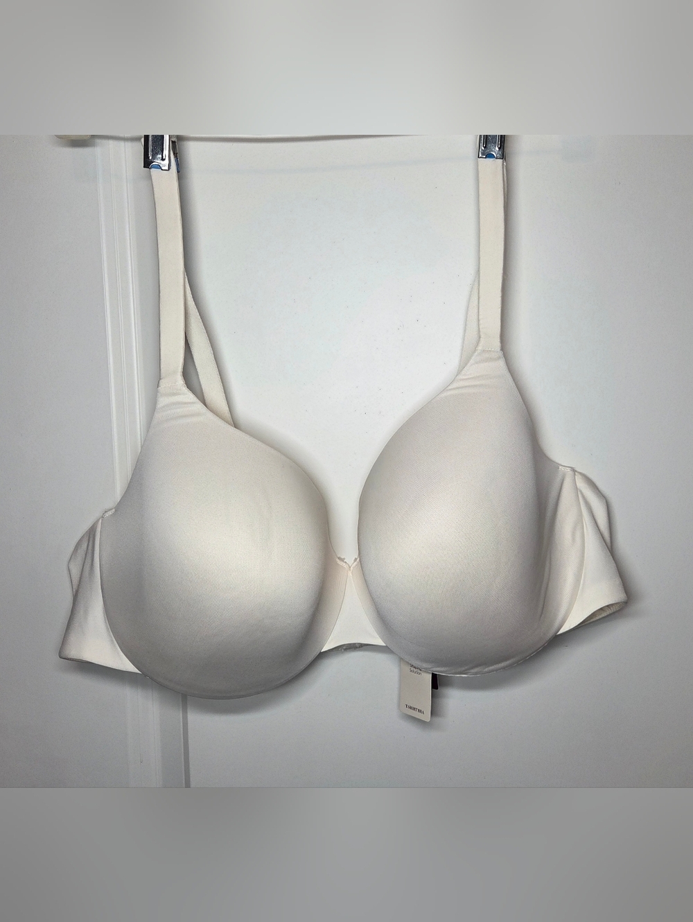 NEW! Cacique True Embrace tshirt bra with underwire, size 44C